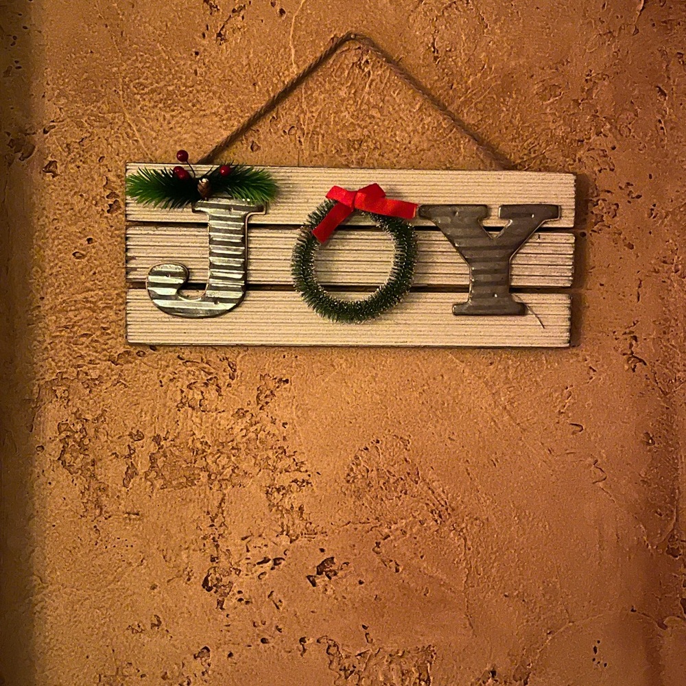 Meet your Posher, Joy